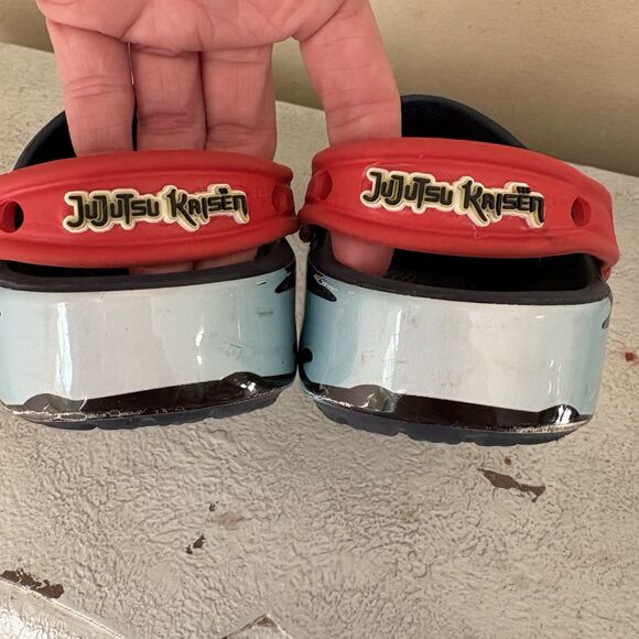 Jujutsu Kaisen  Anime Kids classic Crocs Size 1 Youth Pre-owned - Picture 4 of 5